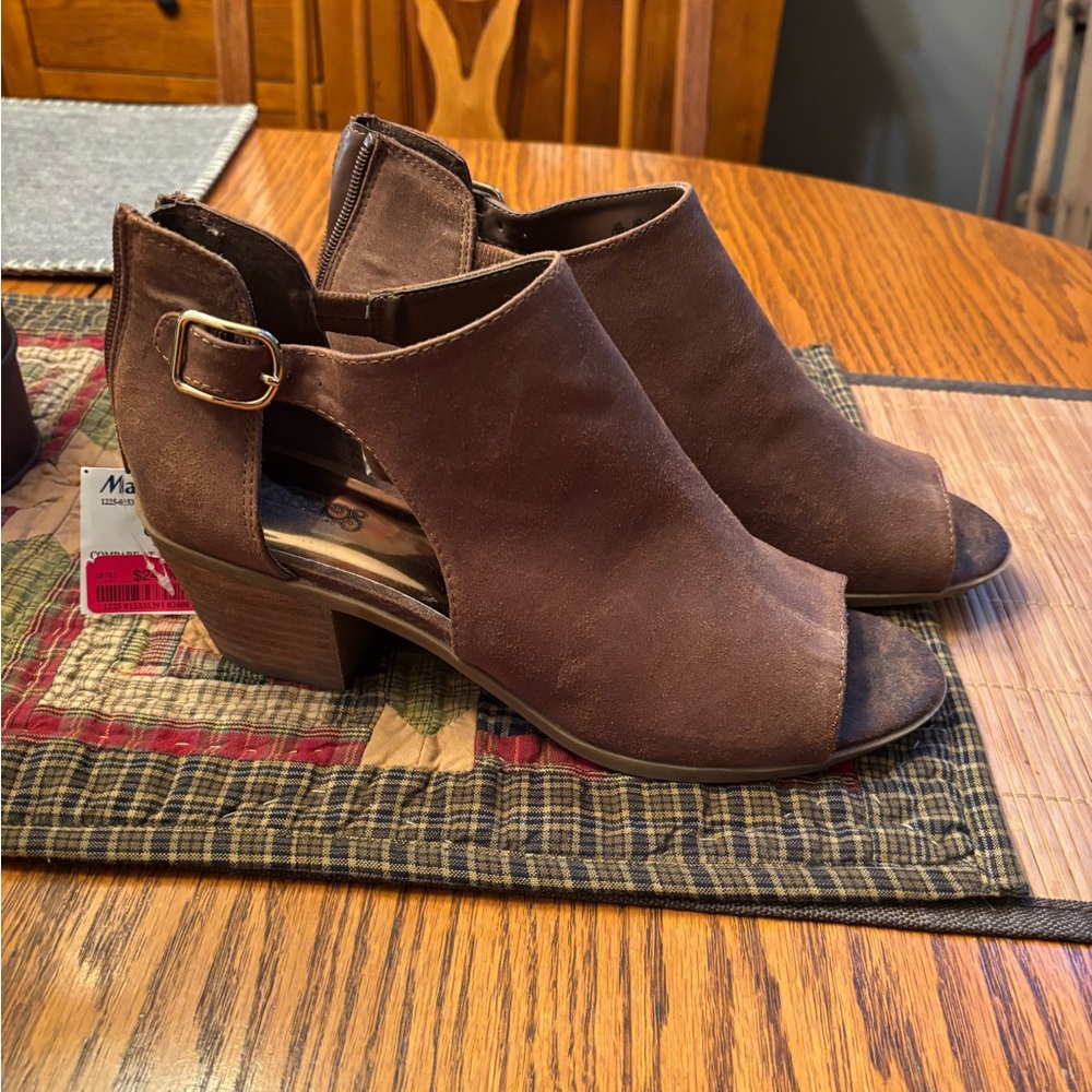 Carlos Santana Brown Heeled Boots with Peep-Toe